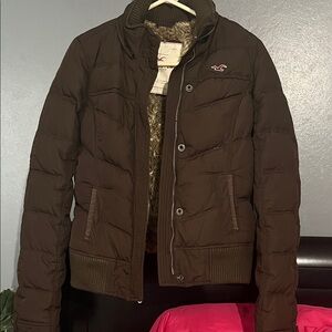 Hollister womens Dark Brown Hollister puffer jacket with fur on the inside